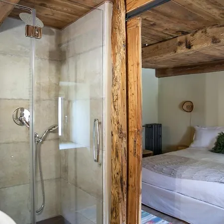 Alojamento de Acomodação e Pequeno-almoço Uja 3*