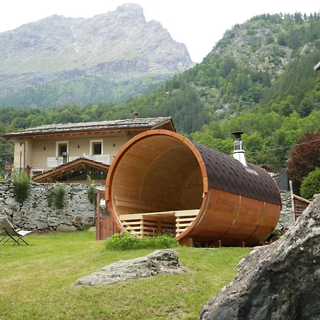 Uja Alojamento de Acomodação e Pequeno-almoço 3*